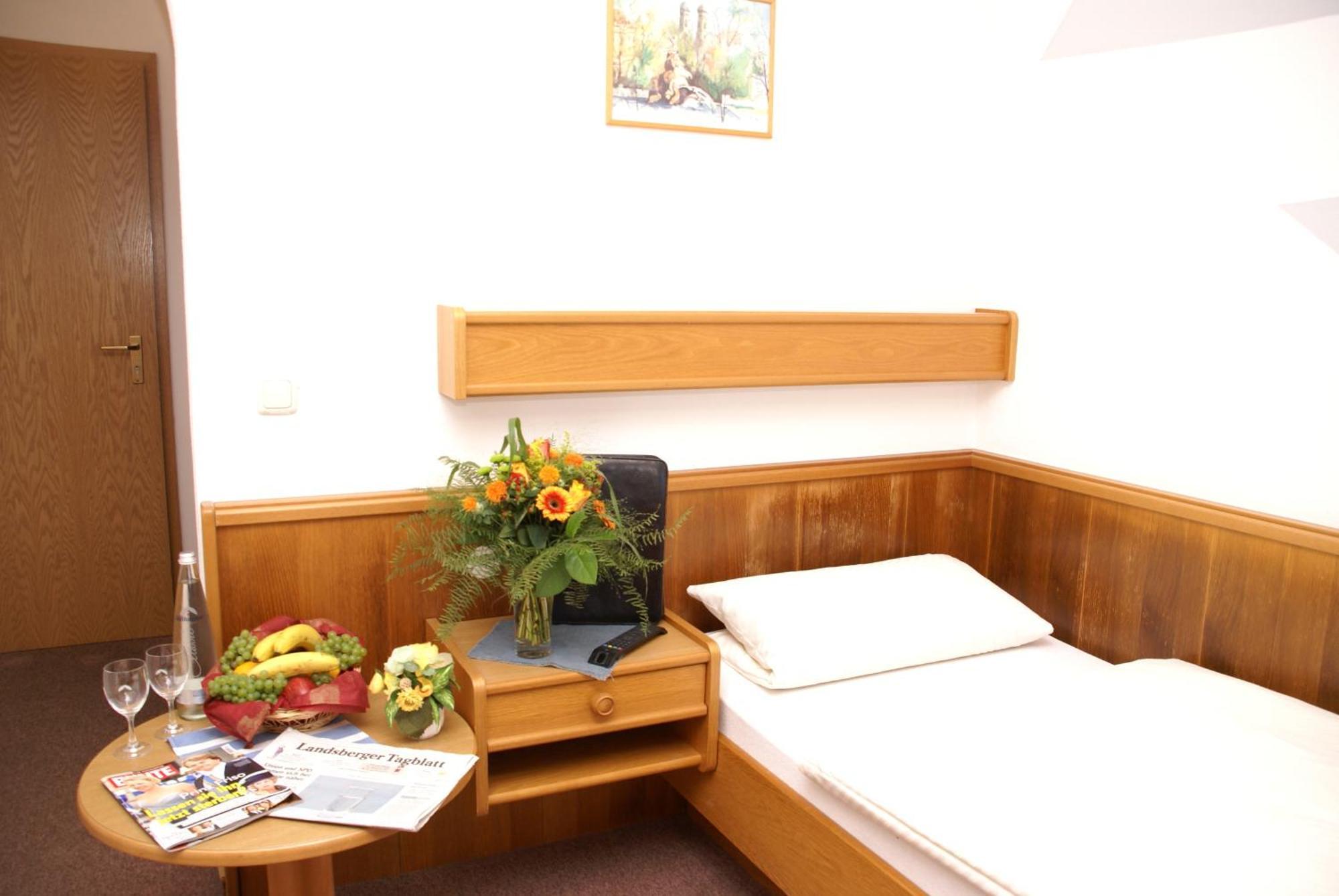Eresing Gasthaus Und Landhotel Wiedmann חדר תמונה
