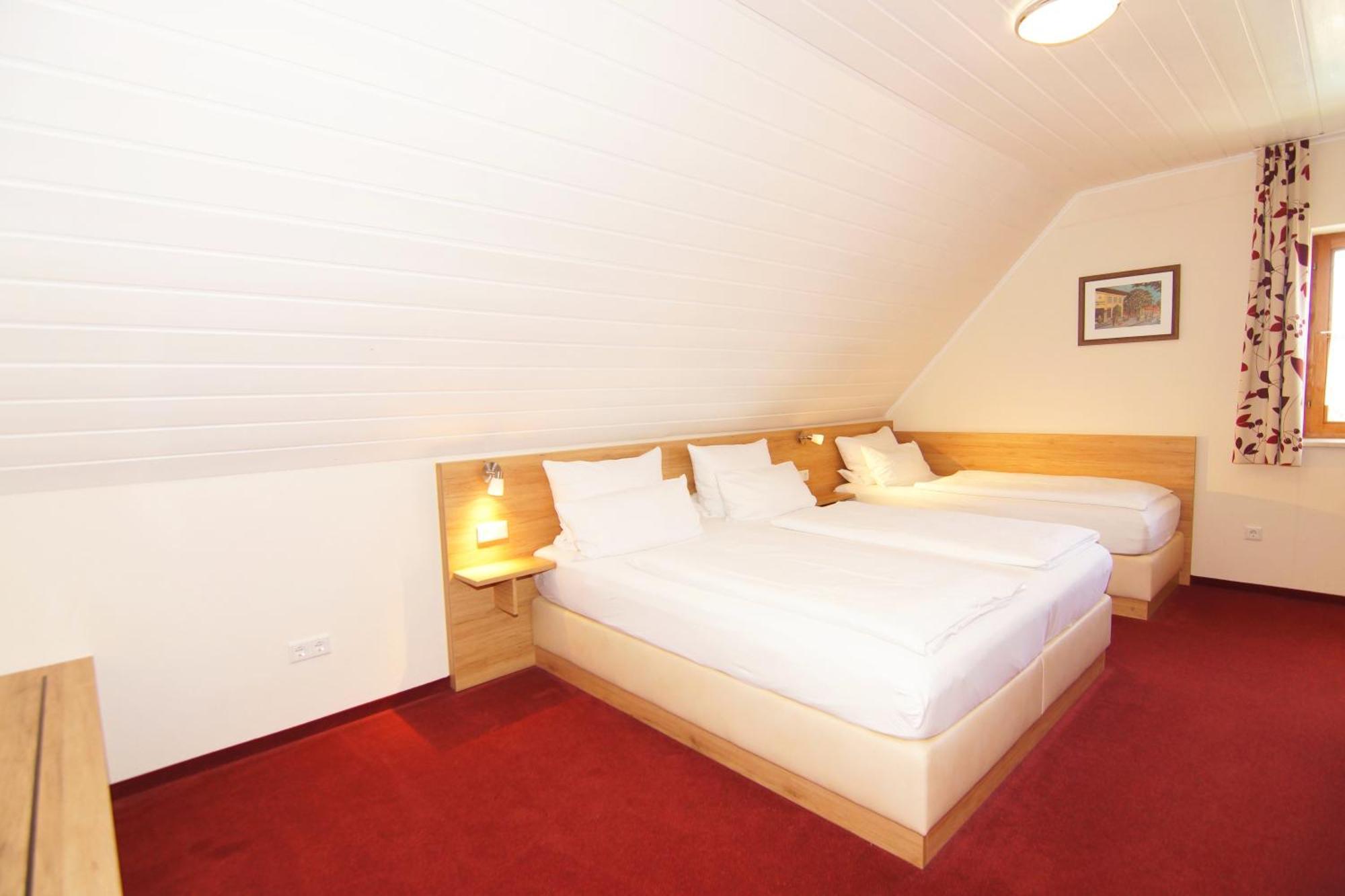 Eresing Gasthaus Und Landhotel Wiedmann מראה חיצוני תמונה