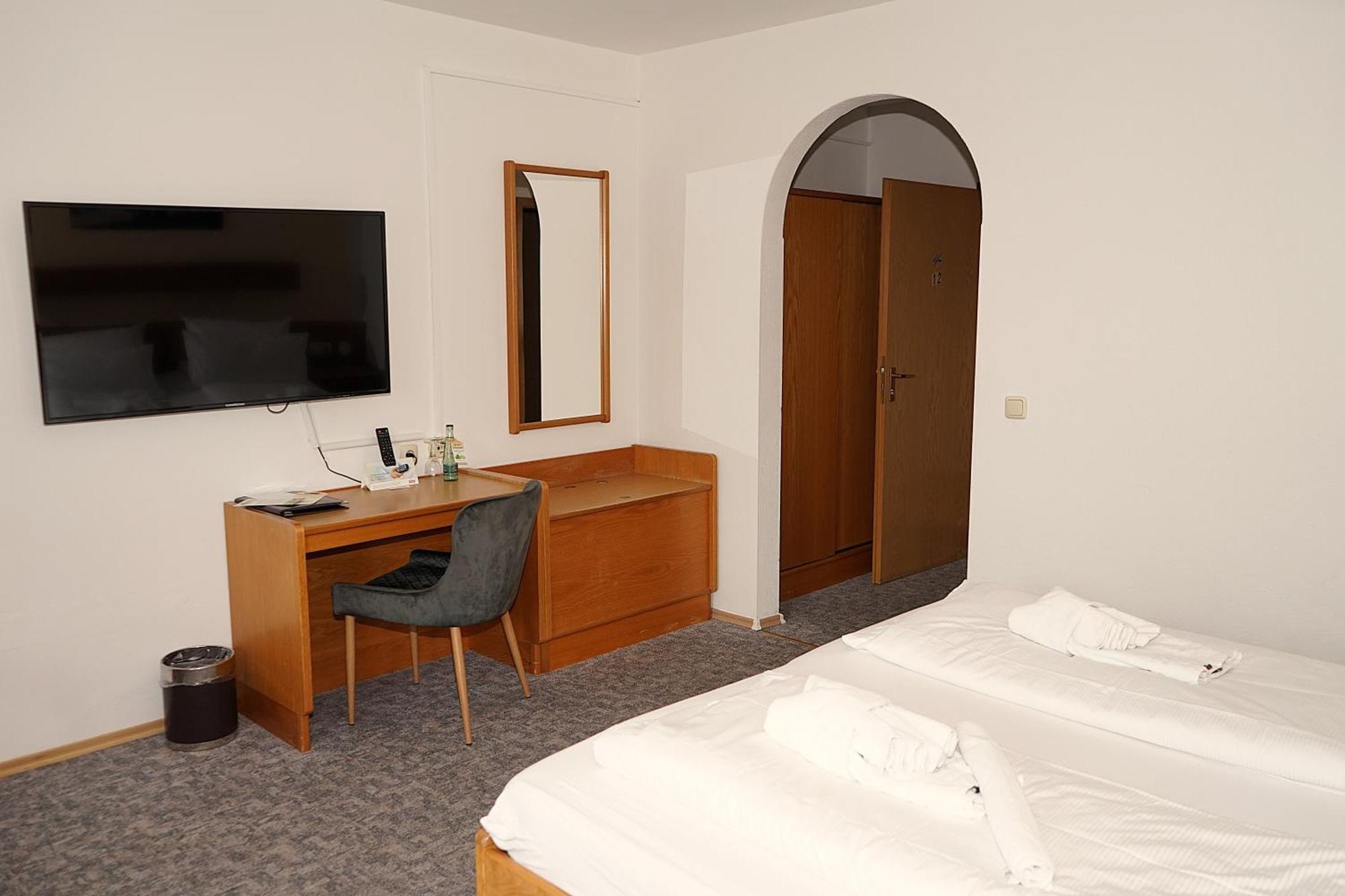 Eresing Gasthaus Und Landhotel Wiedmann מראה חיצוני תמונה