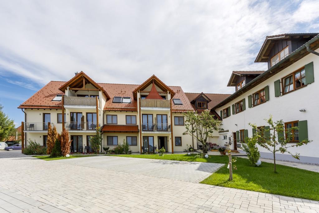 Eresing Gasthaus Und Landhotel Wiedmann מראה חיצוני תמונה